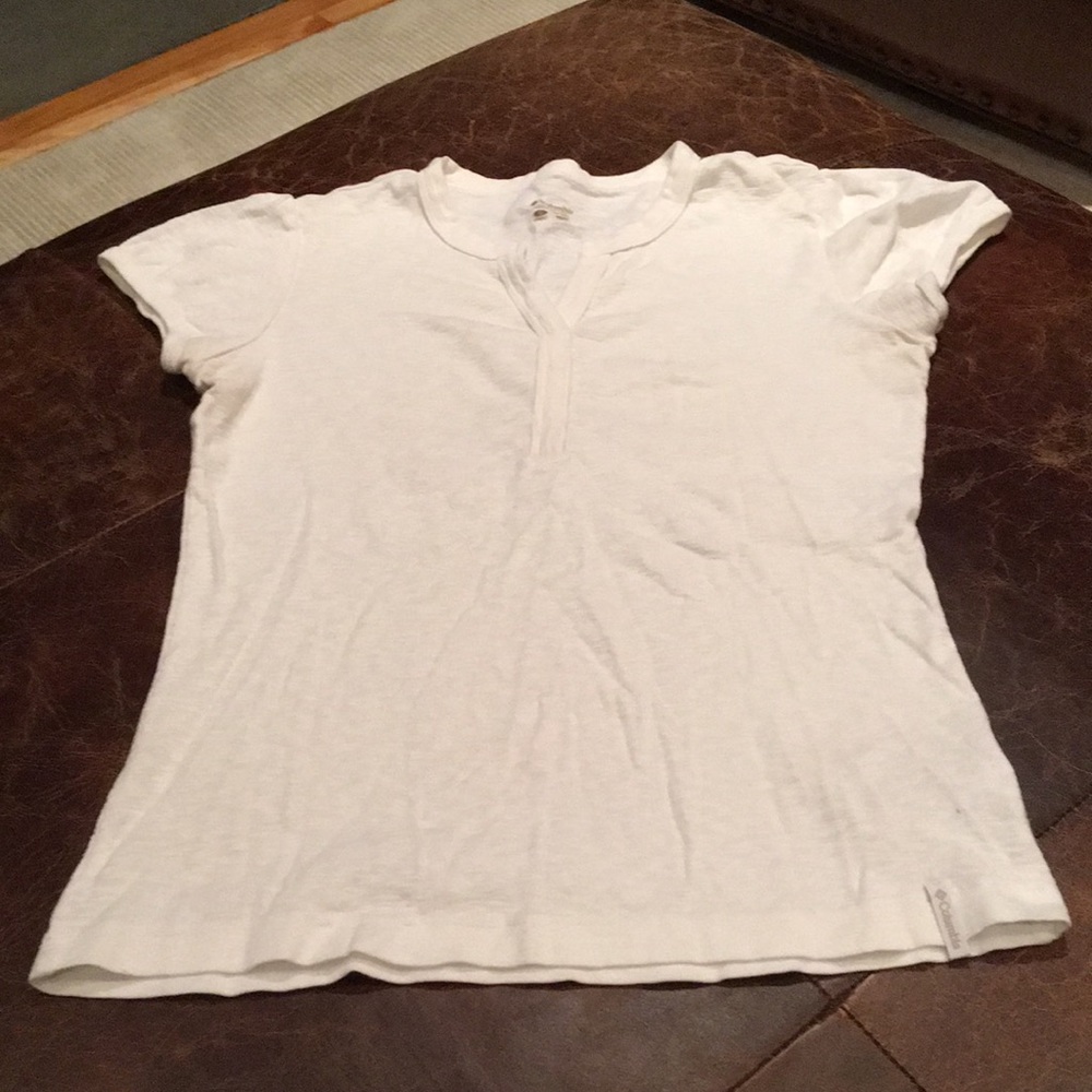 Columbia white cap sleeve tee